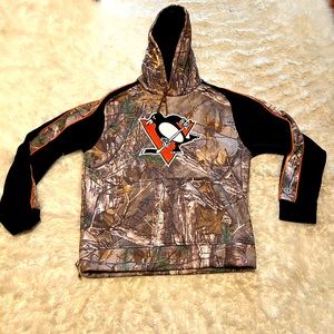Pittsburgh Penguins Medium Realtree Camo Hoodie